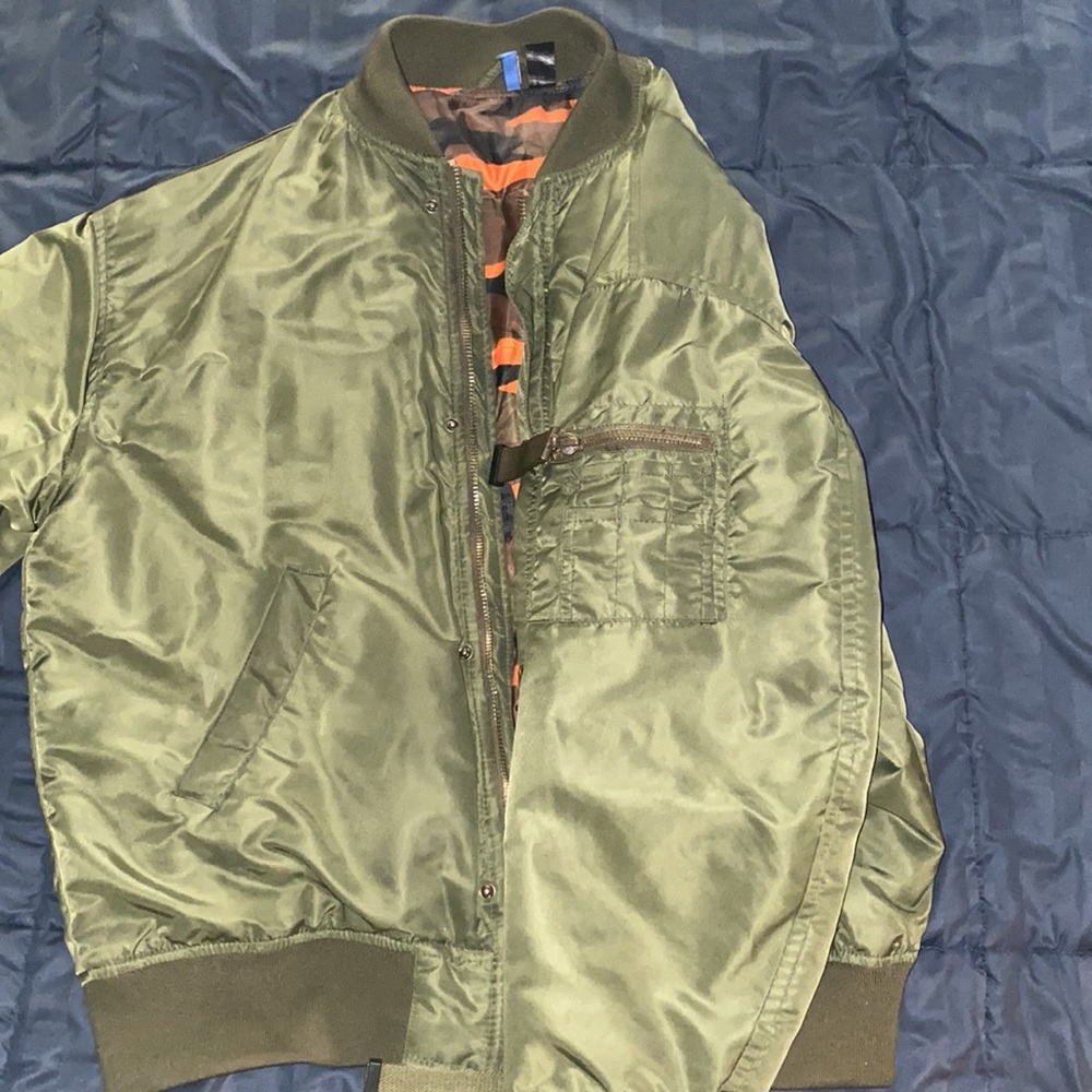 Jacket - Picture 3 of 4